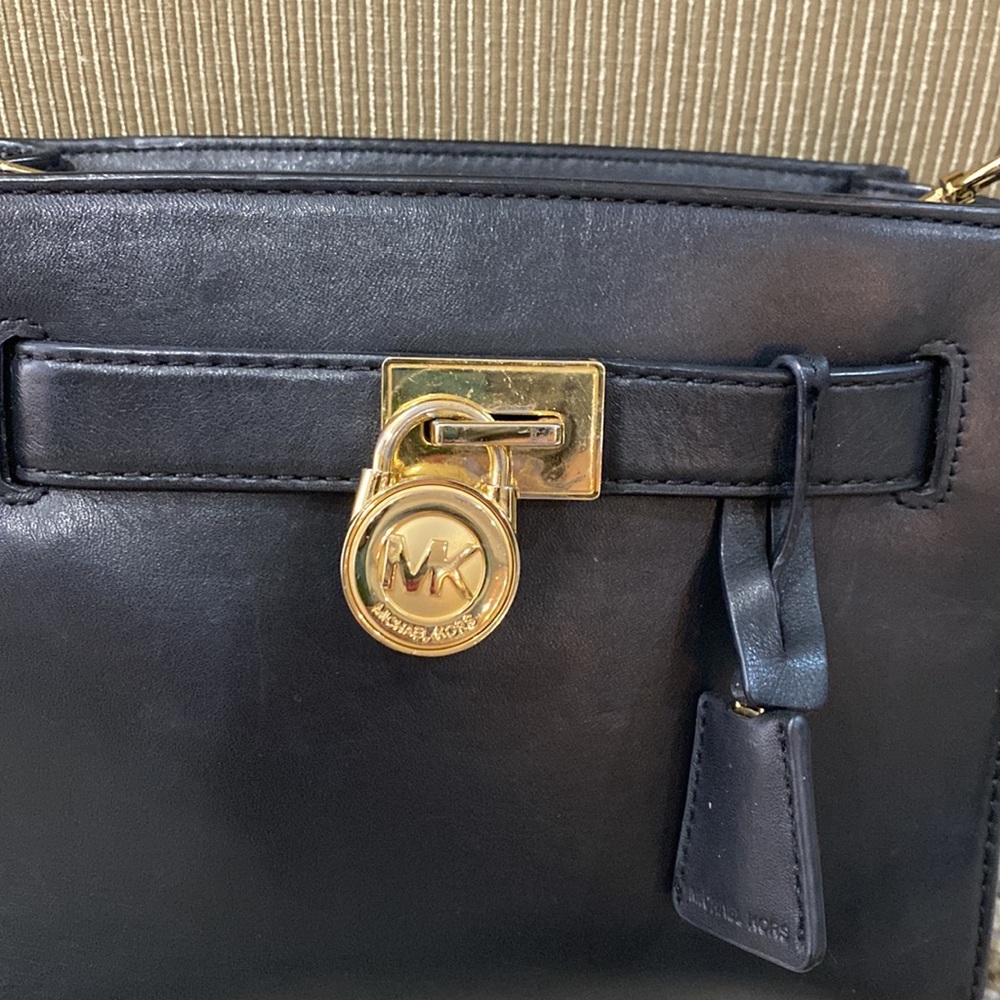 💕 Michael Kors black genuine leather shoulder bag 💕 - Picture 3 of 13
